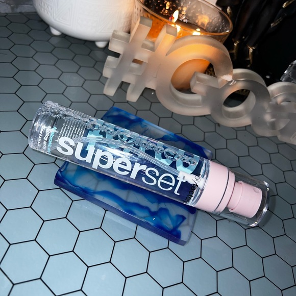 Toy Factory Setting Spray - Picture 2 of 3